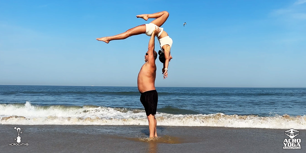 Acroyoga: Everything about the yoga style and the best exercises –  Lotuscrafts